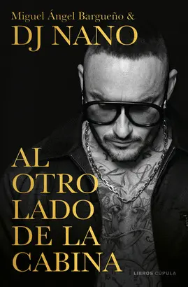 AL OTRO LADO DE LA CABINA